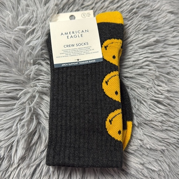 AE Smiley Crew Socks - Picture 2 of 4